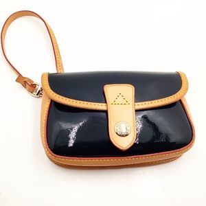 {Dooney&Bourke} Wristlet
